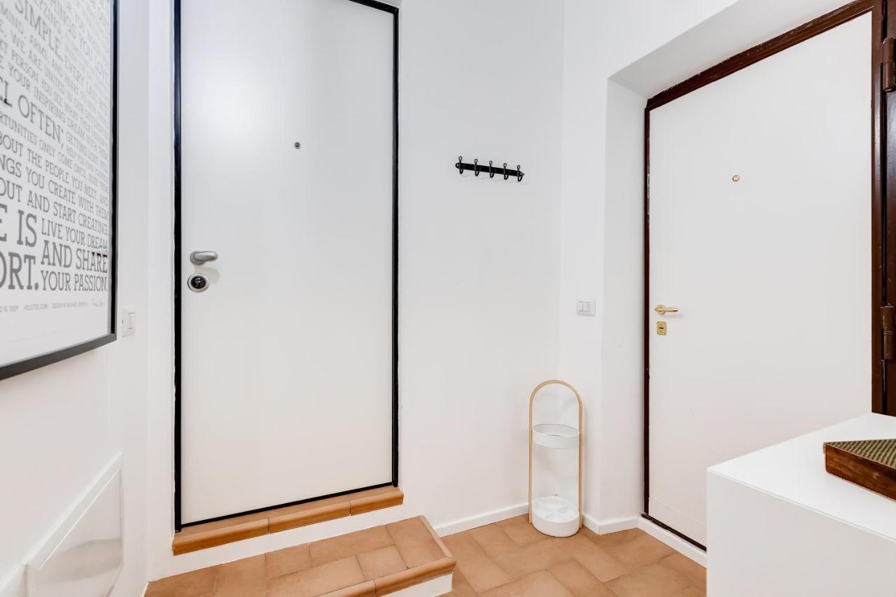 Lovely And Modern Flat Near The Colosseum Roma Dış mekan fotoğraf